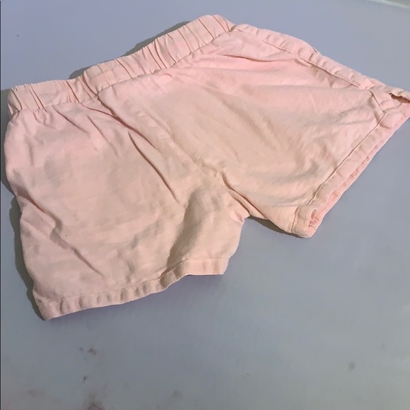 Pink shorts - Picture 3 of 4